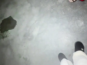 花坛露出被姐夫爆操 刺激过头直接无套内射