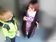 YMDS-283 ヤリマンワゴンが行く！！ハプニング ア ゴーゴー！！宍戸里帆とリズの珍道中 制御不能！ - 3of5