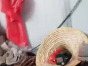 猎奇：工地附近民工老头们的泄火乐园，艹逼过程有说有笑，拍摄老哥直接怼着下体看鸡巴艹老逼！