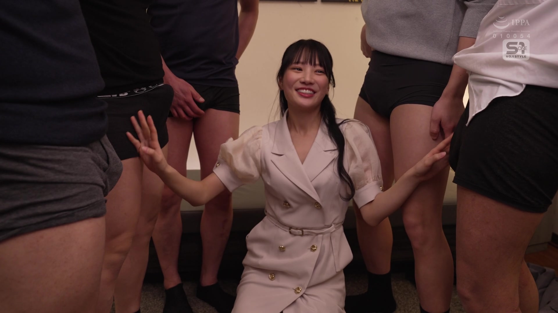 SNOS-351 昔イジメてた地味系女子に10年後に再会したら…かわいい痴女に大変身！精子透明になるまで搾り取られたリベンジヌキ同窓会 榊原萌 - 1of5