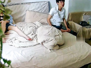 多彩公寓 美女的腿好白 毛多性欲强 小伙子也是个种马 摸摸搞搞连续搞了几炮 操了几个小时 吃药了吧  (1)