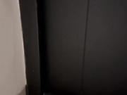夫人，你也不希望你的老公失去工作吧。